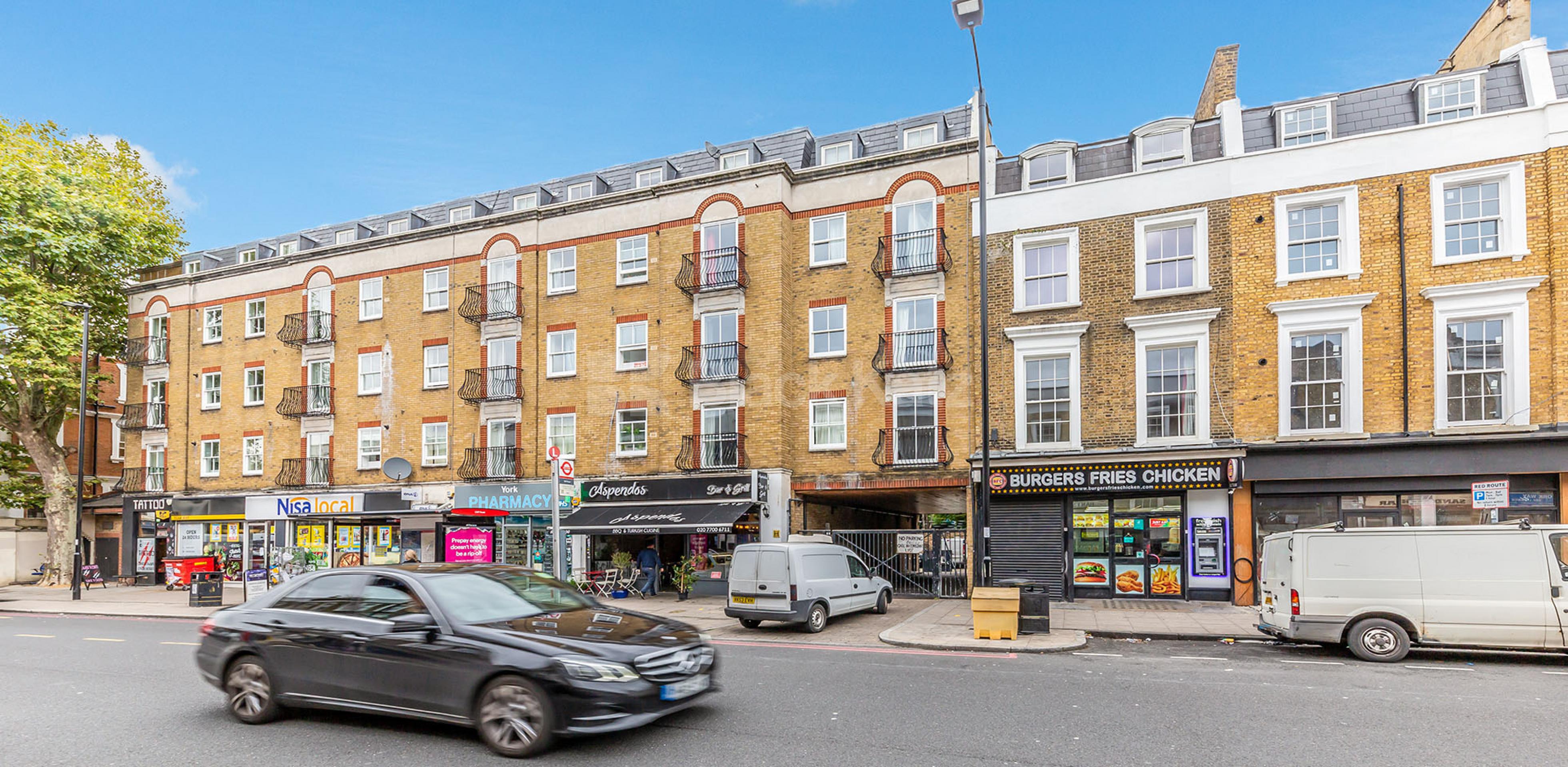 			LOUNGE CONVERT, MINS TO TUBE!, 1 Bedroom, 1 bath, 1 reception Flat			 York Way, CALEDONIAN ROAD  N7